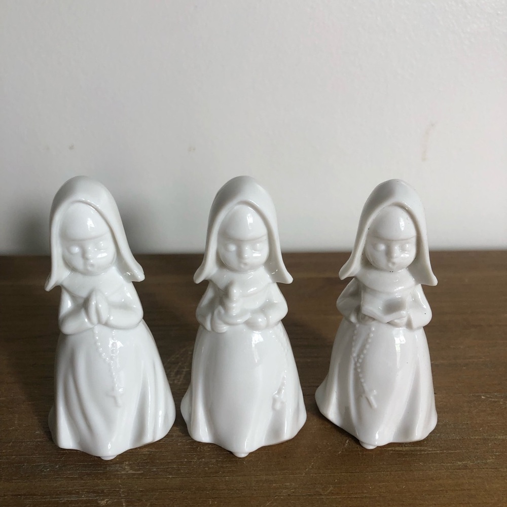 Vintage Napcoware porcelain set of 3 nun figurines